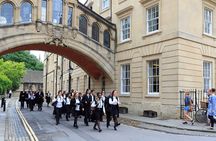 Oxford | Alumni-Led Walking Tour w/opt New College