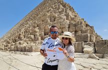 Private Tour at Giza Pyramids and Sphinx 
