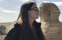  Pyramids, Sphinx, Egyptian Museum And khan El Khalili Day Tour