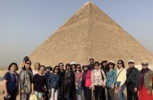  Pyramids, Sphinx, Egyptian Museum And khan El Khalili Day Tour