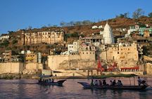 Jyotirlinga Journey: Indore to Omkareshwar Private Day Trip