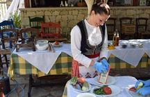 Heraklion: Cretan private cooking lesson with lunch in Arolithos