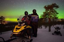 Northern Lights Snowmobile Hunt