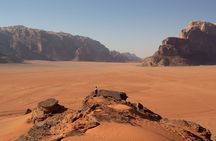 Wadi Rum: Camel Trek Adventure