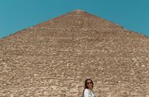 Day Tour at The Pyramids & The Egyptian Museum