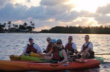 Guided Kayak Sunset Tour in Pelican Bay at Fort Myers Beach