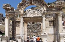 Private Ephesus Tour with Virgin Mary House by Vip Minivan