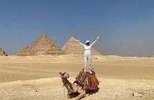Private Tour To Giza Pyramids, Museum, Old Cairo & Grand Bazaar.