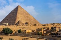 Day Tour to Giza Pyramids and Egyptian Museum