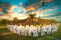 Private Temples Guided Tour (Angkor Wat, Ta Prom & Angkor Thom)