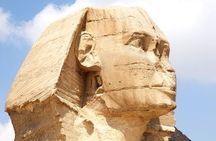 Private tour to Giza Pyramids,Sphinx,Egyptian Museum with Local Lunch