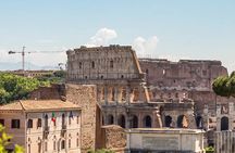 Night walk to discover all of Rome with a friend in total safety
