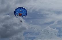 Parasailing, Blue Hole Mineral Spring, Seven Mile Beach