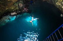 Parasailing, Blue Hole Mineral Spring, Seven Mile Beach