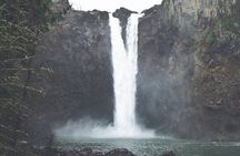 Visit Snoqualmie and Hike to Twin Falls (Transportation included)