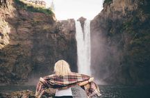 Visit Snoqualmie and Hike to Twin Falls (Transportation included)