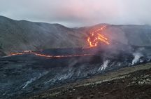 Small Group Volcano Hike with a Professional Geologist