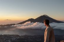 Private Sunrise Hike and Natural Hot Spring Experience in Mt. Batur, Bali