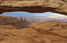 Unique Secluded Sunset In Moab: Canyonlands by 4x4 & Hike