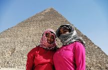 Full-Day Giza Pyramids and Cairo Tour from Cairo Airport 