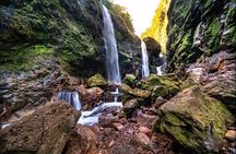 CR Natural Wonders Trek. Bajos del toro the waterfall trail + Poas volcano.