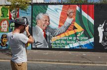 N0 1 Belfast black cab Irish and British mural 2hr private tour 