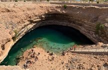 Private 2 Day Wadi Shab and Bimmah Sinkhole Tour