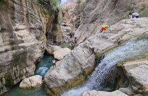 Private Full-Day Wadi Tiwi and Bimmah Sinkhole Tour from Muscat