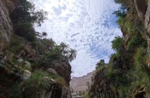 Private Full-Day Wadi Tiwi and Bimmah Sinkhole Tour from Muscat