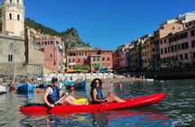 Kayak tour from Monterosso to Vernazza