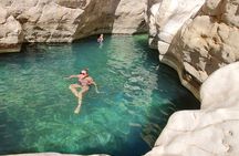 Oman Highlights: Wahiba Sands Desert & Wadi Bani Khalid Tour