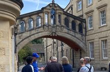 Oxford | Alumni-Led Walking & Punting Tour w/opt New College