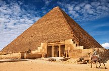 Full-Day Private Guided Camel Ride, Museum & Pyramids Tour in Cairo