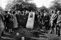 The Galveston Cemetery Tour - Walk With The Dead!
