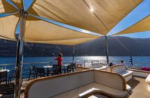 Santorini Tour of Caldera & Sunset In Oia with Glass-bottom Boat