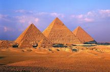 Guided Tour To The Pyramids, Khan Al Khalili Bazaar Including Tickets and Lunch