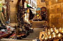 Guided Tour To The Pyramids, Khan Al Khalili Bazaar Including Tickets and Lunch