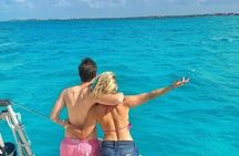 Catamaran Only Adults experience to Isla Mujeres + Exclusive Beach Club