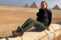 Private Day Tour Giza Pyramids, Sphinx, and Khan el-Khalili Market