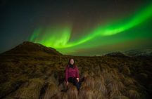 Private Northern Lights Tour with Photos, Warm Snowsuits & Snacks