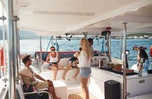Private Fancy Yacht Charter Included BBQ Lunch And Cocktail Onboard