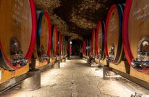 Tour of 900year old secret cellars + tasting of 3 wines and bread with EVO oil