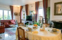 Dining Experience at a local's Home in Forio with Show Cooking