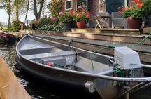 Giethoorn & Afsluitdijk Day Tour w/ Boat Ride & Hotel Pickup 