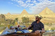 Great Pyramid Inn Dinner With Pyramids View