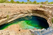 Private Full-Day Wadi Shab and Bimmah Sinkhole Tour