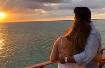 Sail Under Light of the Moon & Enjoy a Romantic Dinner in Spanish Galleon 