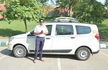 From Delhi: All-Inclusive Taj Mahal Tour by Train with Escort