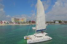 Catamaran Albatros Platinum & Beach club & Open bar & Isla Mujeres
