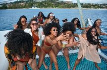 Private Catamaran Cruise with Snorkeling, Rum Cocktails 
